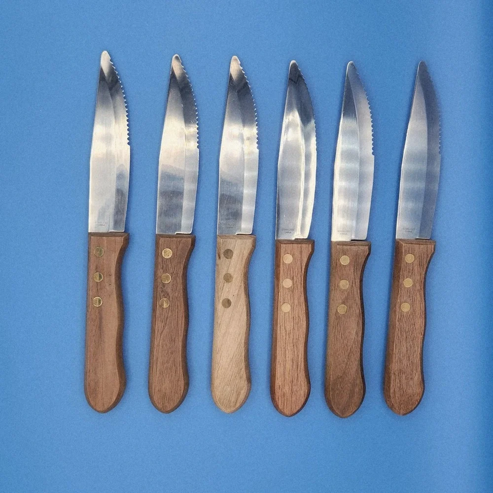 Wooden Handle Jumbo Serrated Steak Knives unbranded - set of‎ eleven